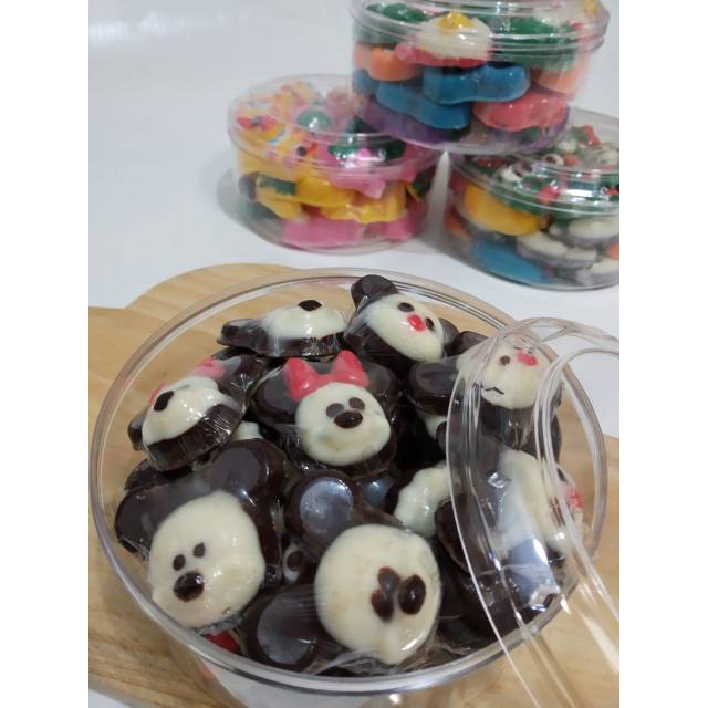 

Coklat karakter toples 250gr