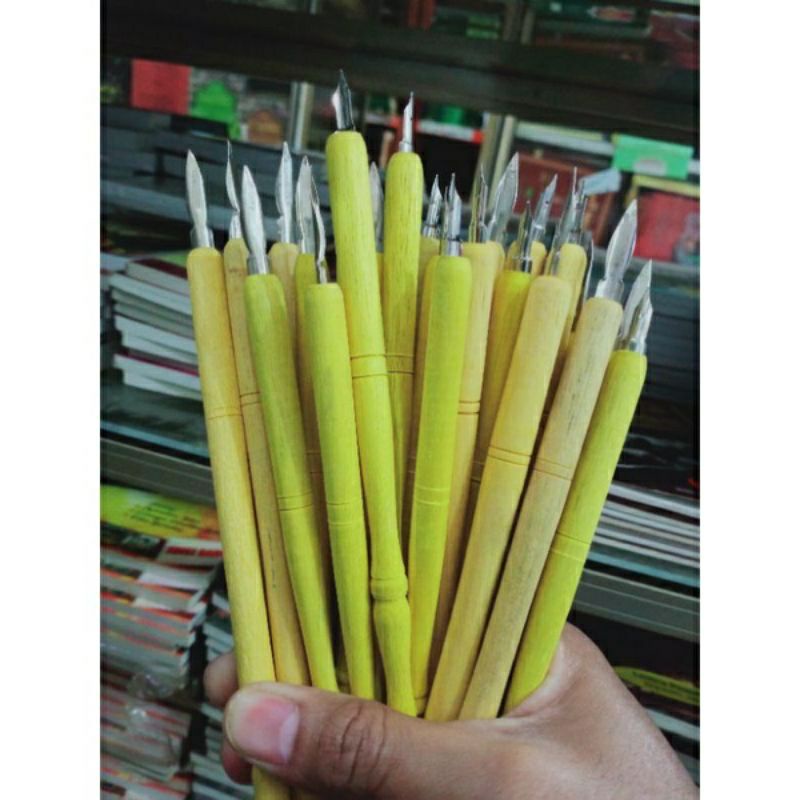 

gagang pena kayu pena tutul kayu pena pentul kayu pena celup kayu lugot kalam pen kayu pen pentul kayu pen tutul kayu pulpen kayu termasuk mata pena
