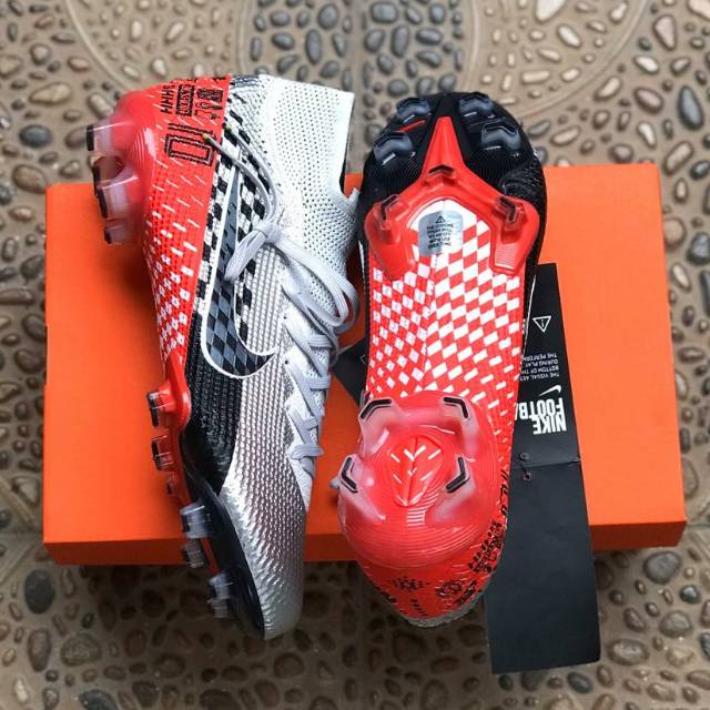 nike mercurial speed freak