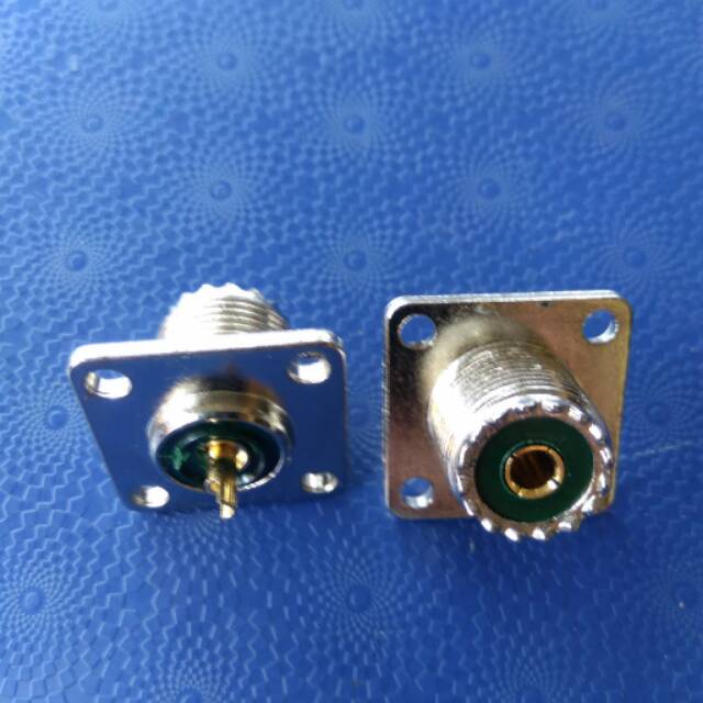 Konektor chasis buat radio pemancar