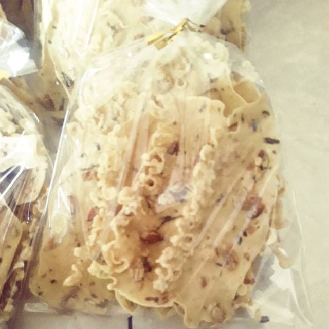 

Rempeyek Bunda Kenzi