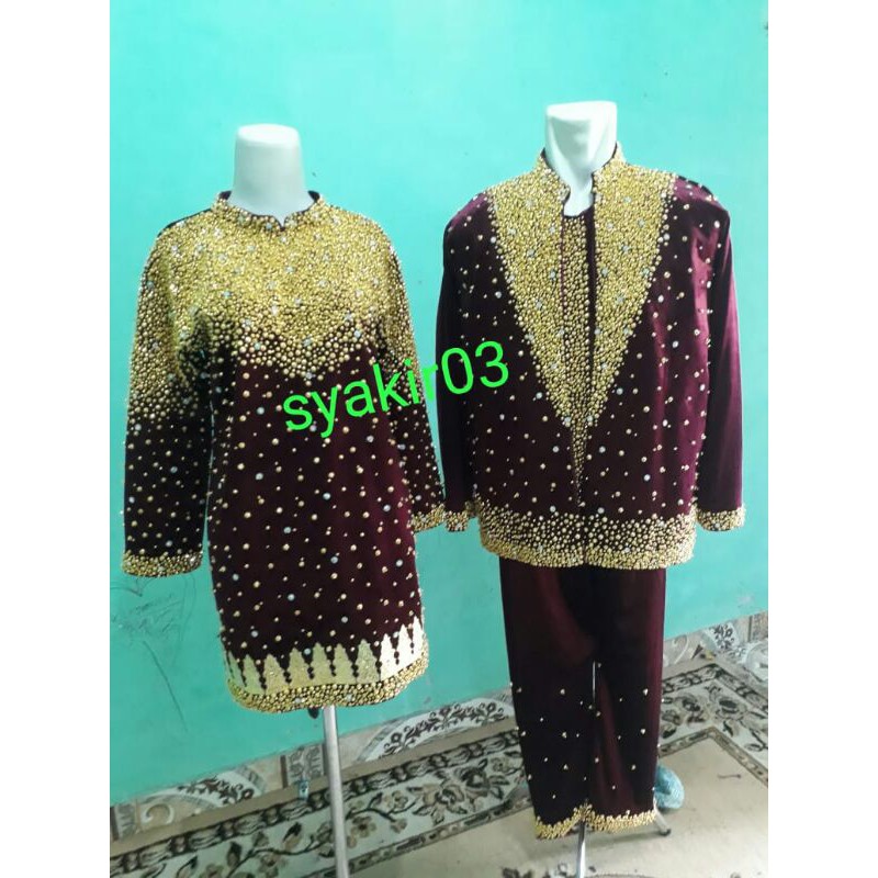 Baju pengantin bahan beludru payet