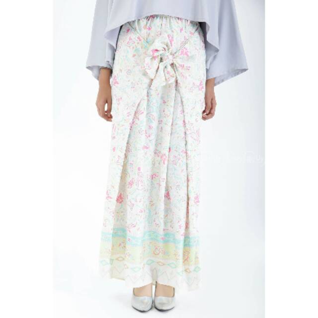 Awhita Skirt Ria Miranda