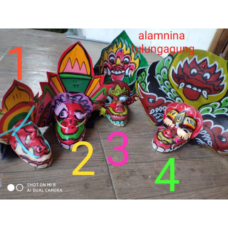 barongan spon anak dihiasi kain kecil