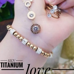 TiTanium Set perhiasan wanita AE1