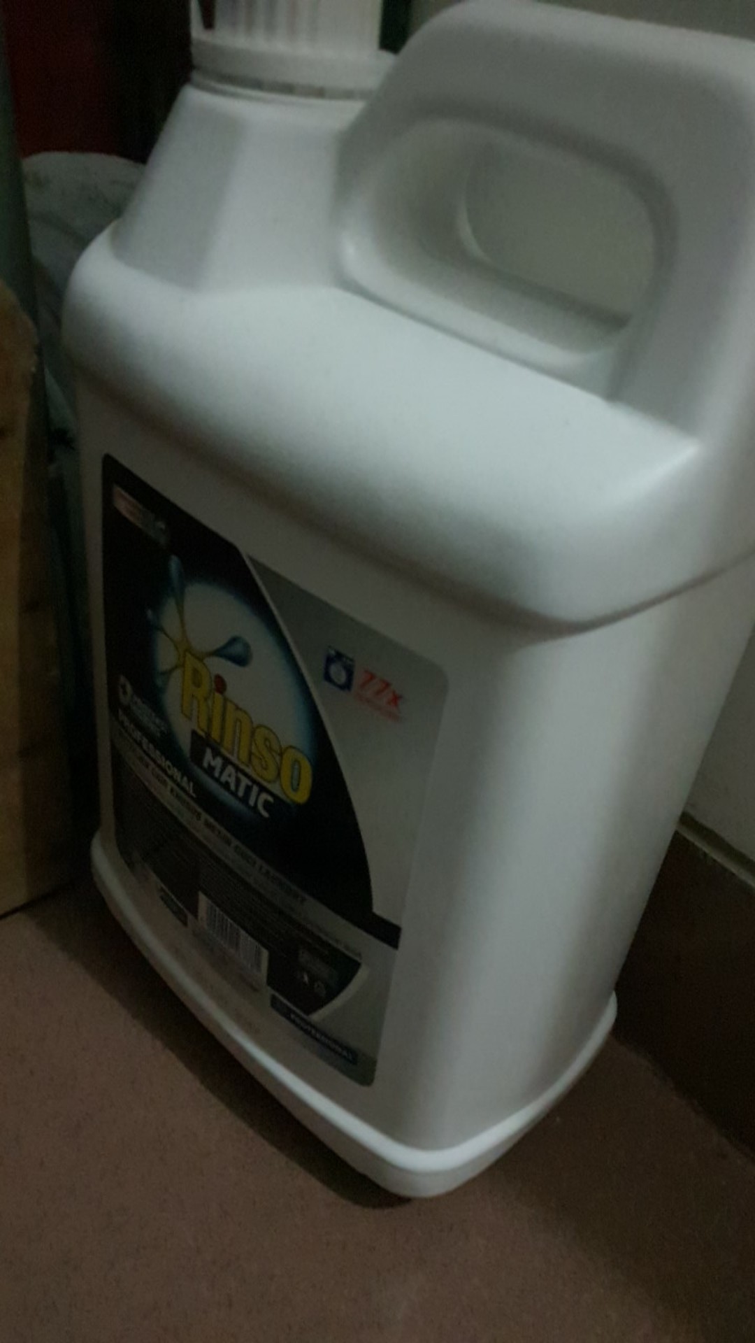 Rinso Matic Professional Deterjen Cair 1,8l/5l