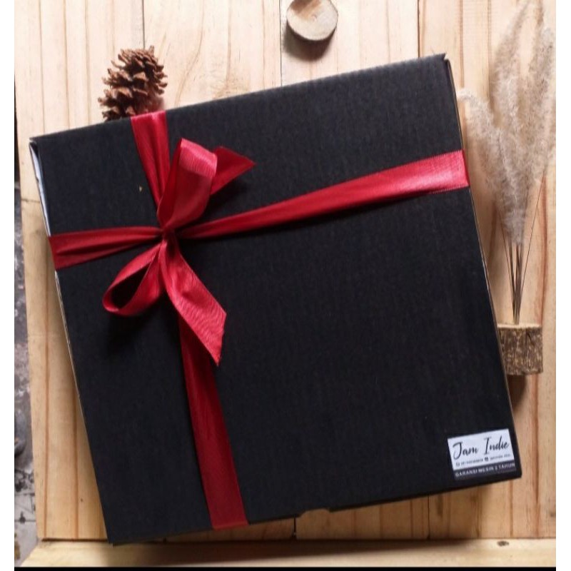 

KADO PERNIKAHAN UNIK CUSTOM BONUS BOX KADO DAN PITA