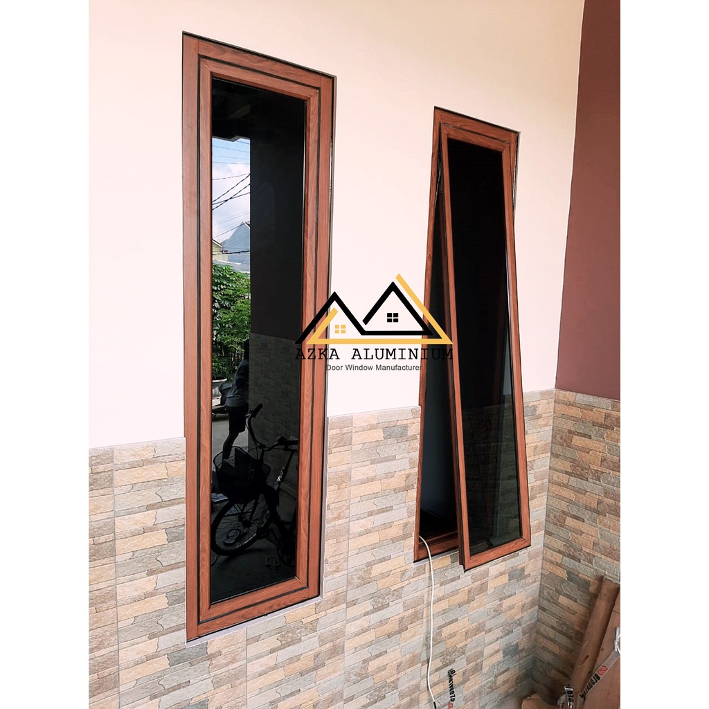 Jendela Aluminium Casement Motif Serat Kayu