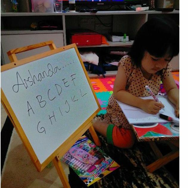 

JA7 MENARIK Papan tulis 32x42 white board+ standing free spidol+penghapus+Tali .✧ (Harga Promo)Buruan beli ➱