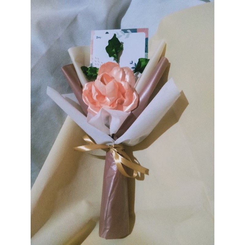 

BOUQUET/ BUKET WISUDA SINGLE PITA SATIN