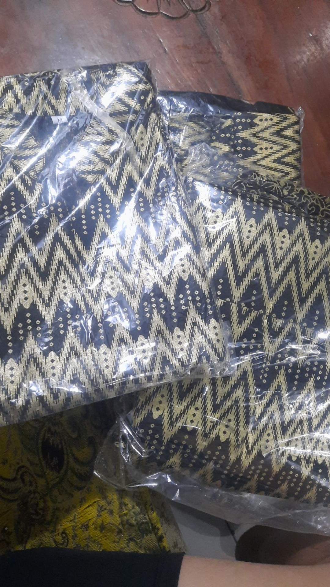 Batik Couple Keluarga Sania Ruffle Sarimbit Batik Keluarga Seragaman Motif Wayang Prada