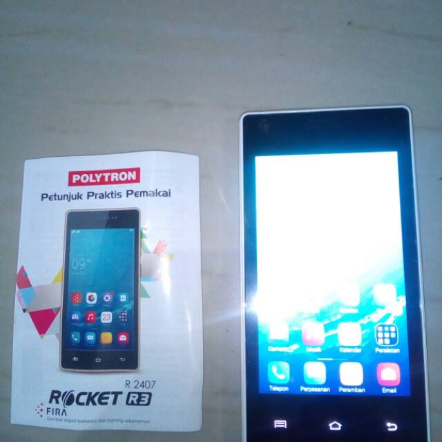 Promo cuci gudang ANDROID POLYTRON R 2407