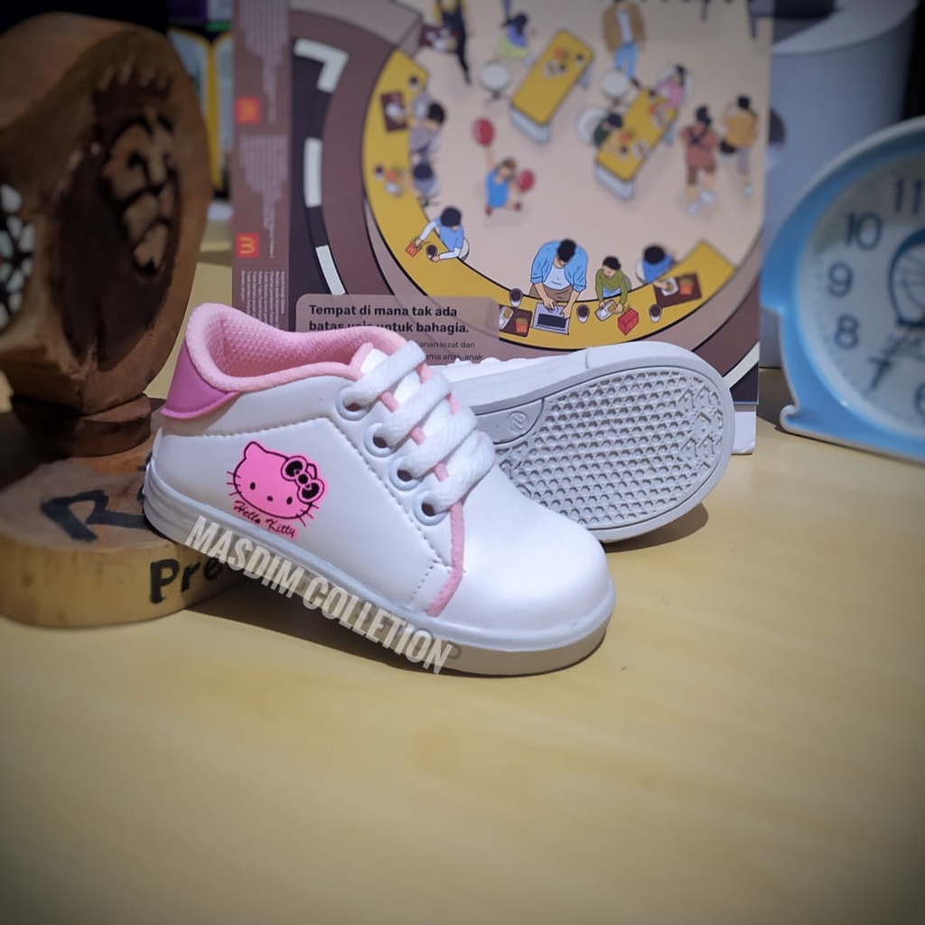 sepatu anak usia 1 s/d 3,5 tahun/sneaker anak hello kitty/sepatu balita murah/sepatu anak perempuan