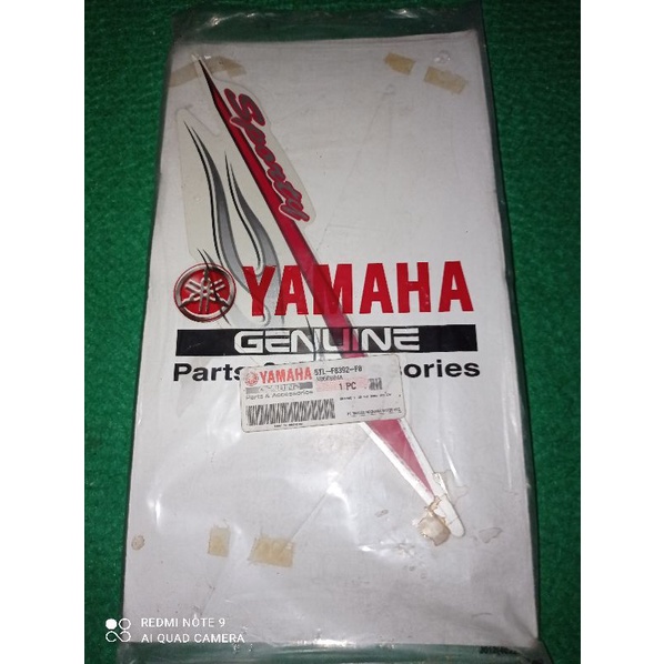 graphic stiker striping mio sporty original tahun 2006 warna putih list api 1pcs bagian depan tameng