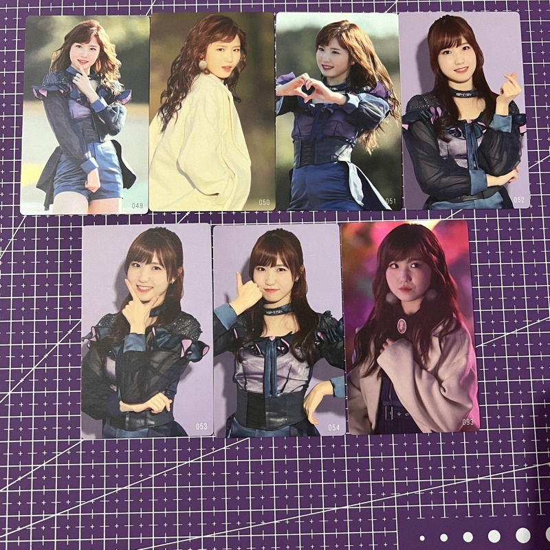 HITOMI Trading Card IZ*ONE Suki to Iwasetai