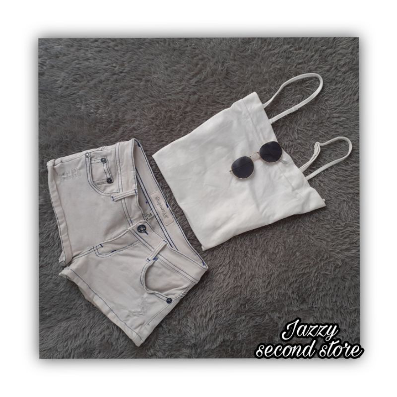 Bawahan dewasa celana pendek jeans hotpants cewek perempuan branded preloved second