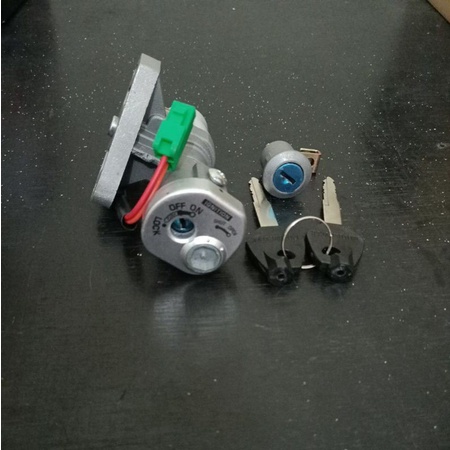 KUNCI KONTAK KEY SET PLUS KUNCI JOK SMASH R NEW SMASH NEW SHOGUN 125R ARASHI SHOGUN SP LAMA OLD KOMP