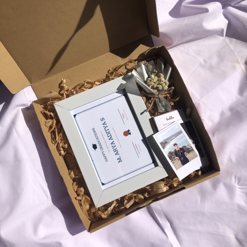 

Certificate Gift Box