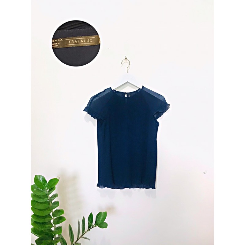 ZARA TRAFALUC PLISKET