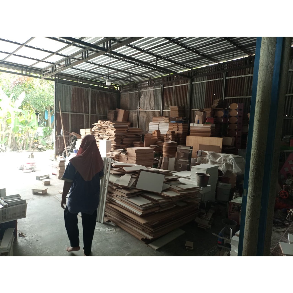 Rak Kosmetik Cermin / Rak Dinding Gantung / Rak Kosmetik Gantung Kode B