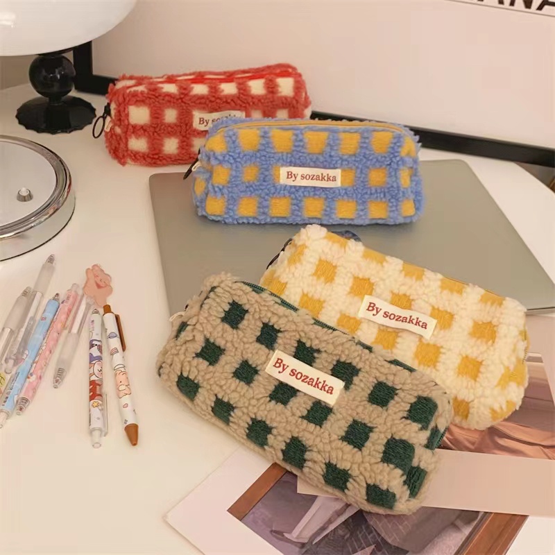 

Plush pen bag niche 2021 New popular pencil case soft stationery bag Girl version Girl ins Day simple