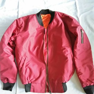 jaket bomber maroon/red material jn