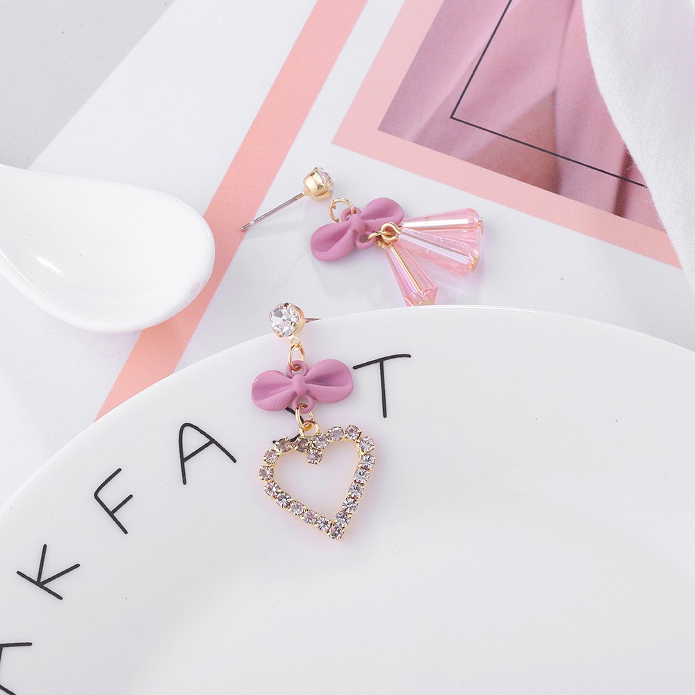 Anting Tusuk Wanita Gaya Korea / Anting Tusuk Wanita Gantung Motif Love Dan Kristal Fashion Wanita