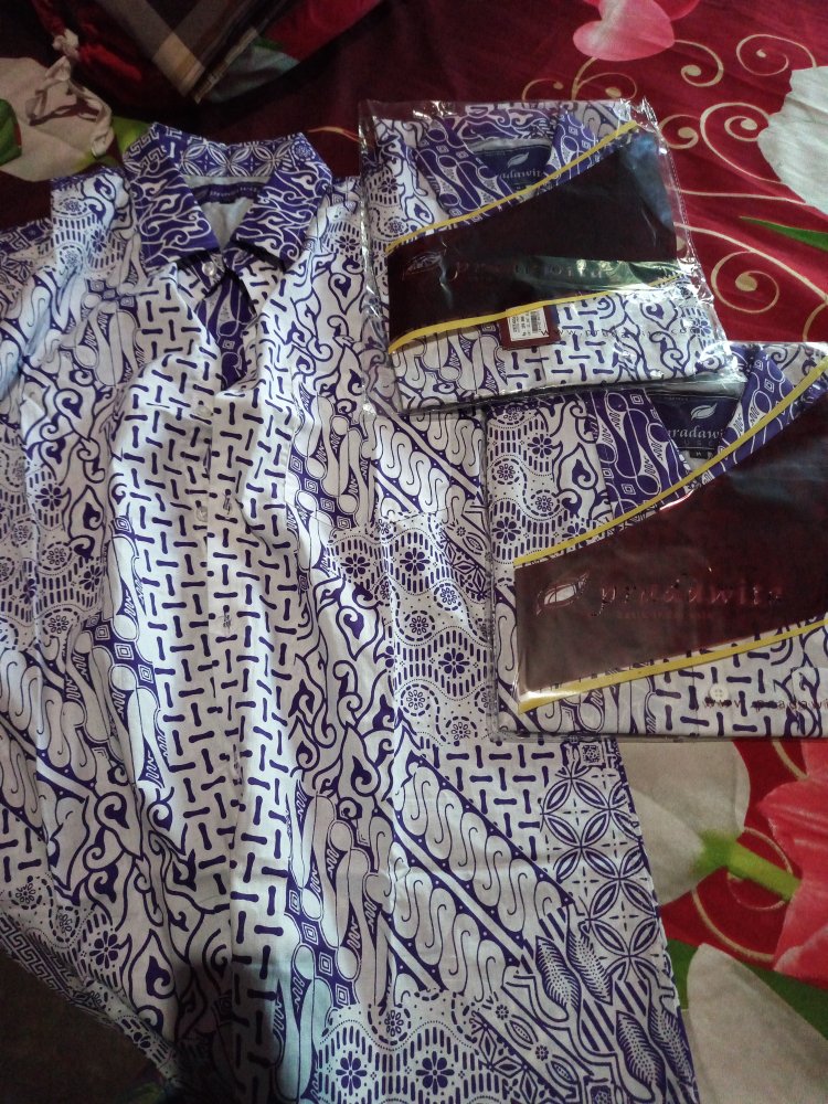 Pradawita Batik Kemeja Slim Fit Dwiwarna 1d-ungu