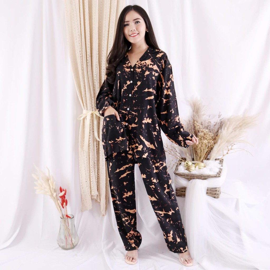 PIYAMA CEWEK WARNA BLACK SATU SET BAHAN RAYON TEBAL DINGIN KUALITAS BAGUS IMPORT BEST QUALITY MURAH