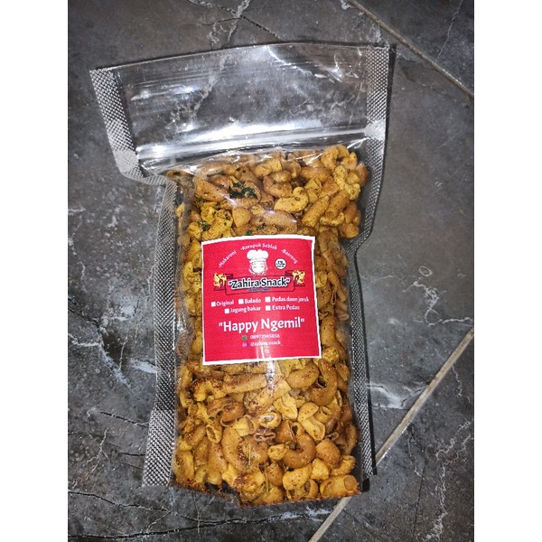 

makaroni pedas daun jeruk 100gram