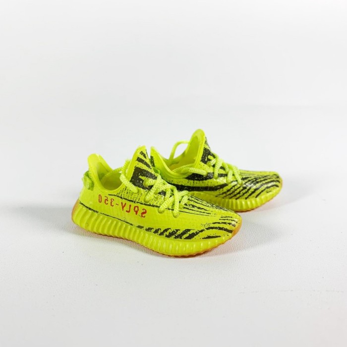 BOOST YEEZY 350 350V2 SEMI FROZEN 3D SNEAKERS KEYCHAIN MINIATUR