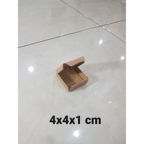

Kardus Box uk. 4x4x1 Kotak Karton Die Cut
