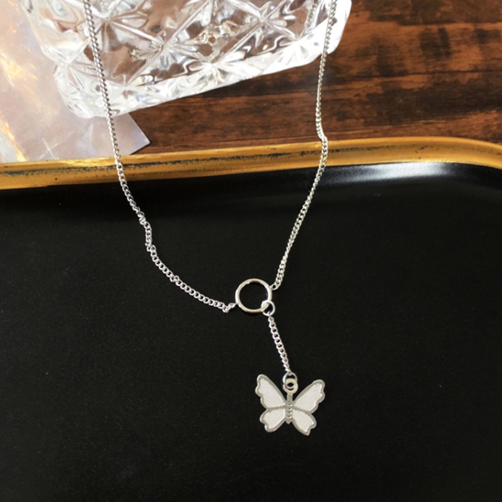 Kalung Choker Liontin Butterfly Bahan Metal Lapis Silver Untuk Wanita