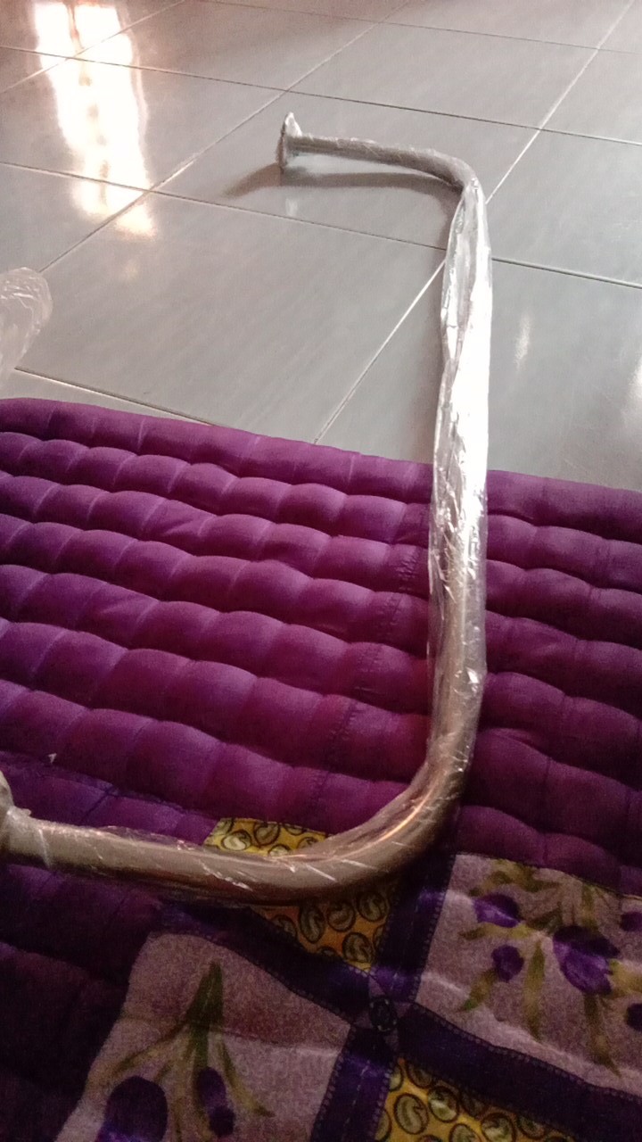 Gantungan  Baju  Dinding  Stainless