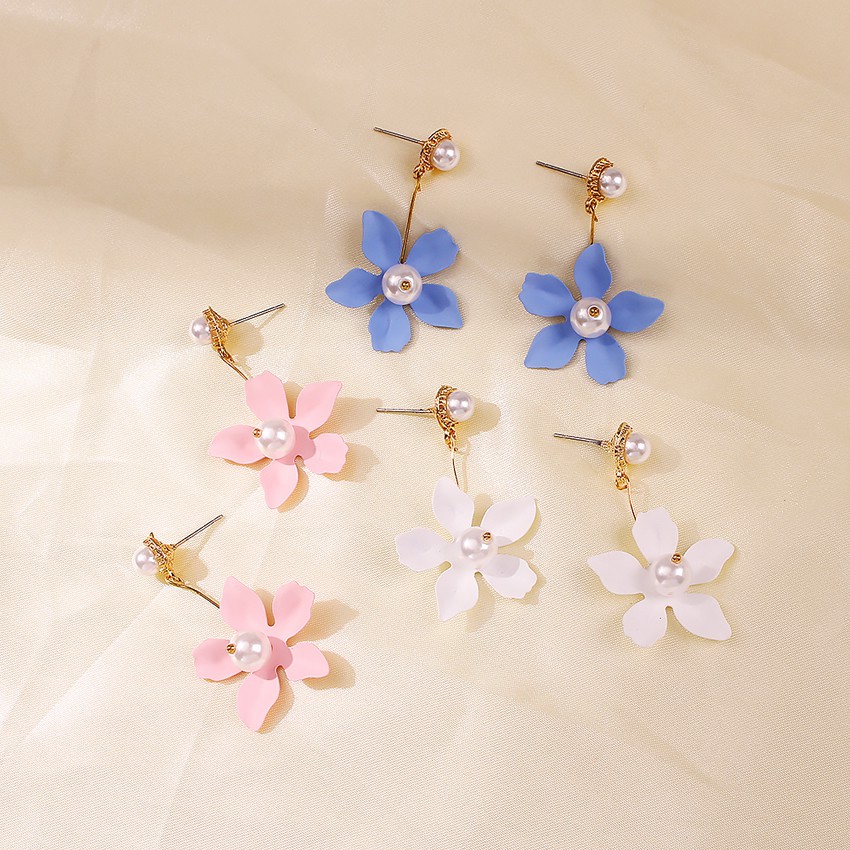 LRC Antying Tusuk Fashion Flower Pearl Alloy Earrings K46488