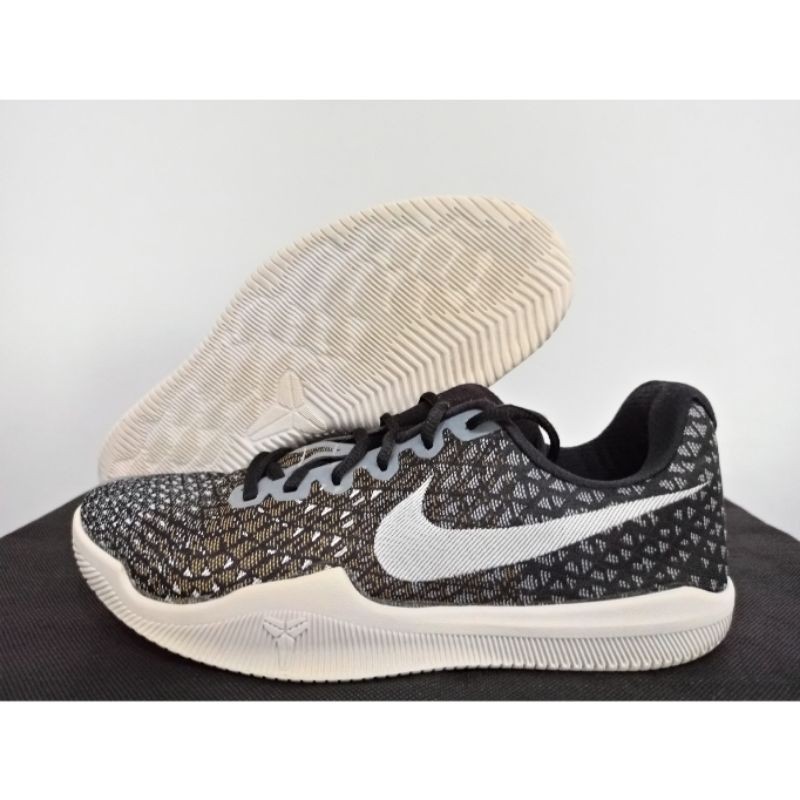 Sepatu Basket Kobe Mamba Instinct