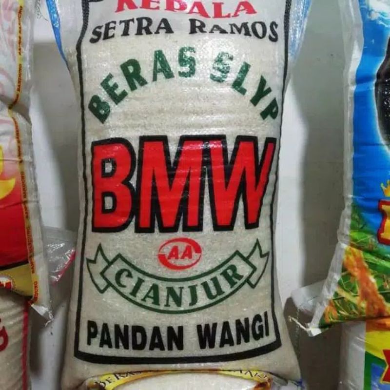 

BMW CIANJUR
