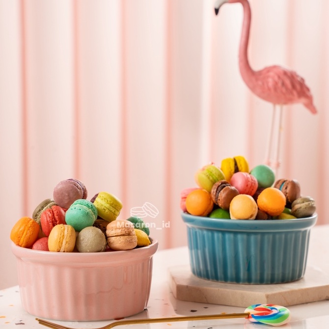 

Mini Macaron Isi Banyak Dalam Satu Cup Harga Murah