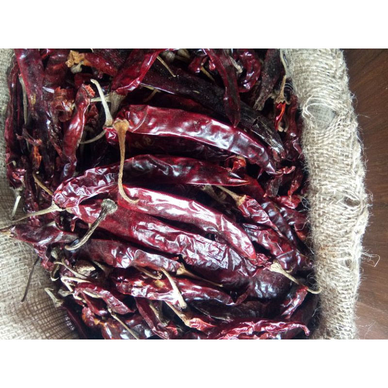 

cabe merah besar kering/lombok merah 1kg premium.cocok untuk tambahan bumbu masakan nusantara