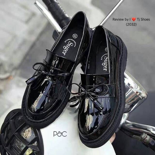 SEPATU WANITA KULIT KILAP SLIP ON LOAFERS DOCMART VINTAGE DOKMART CASUAL CEWEK SANTAI IMPORT BRANDED