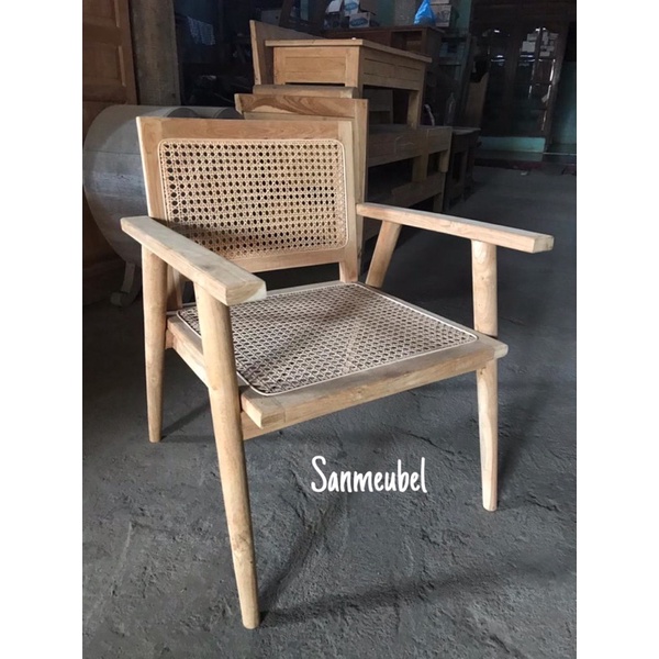 STEVIE ARM CHAIR | KURSI CAFE KAYU JATI ANYAMAN ROTAN ARM CHAIR