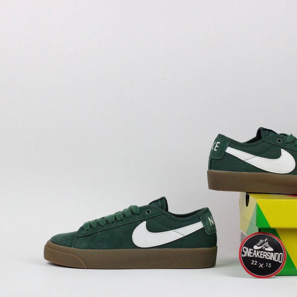 Sepatu NIKE SB Blazer Low Pro GT QS Green Gum