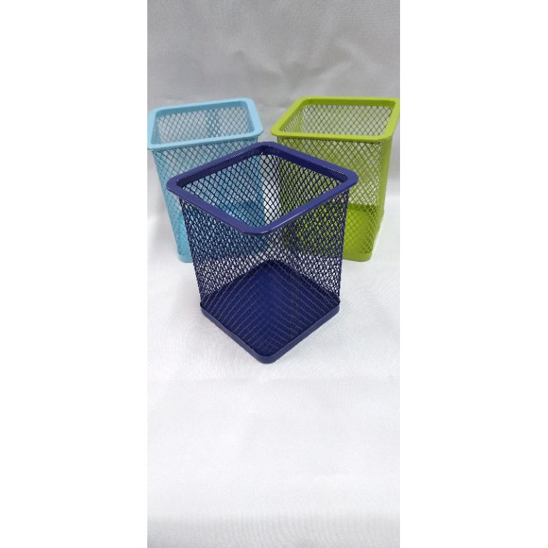

PEND STAND / TEMPAT PENSIL KOTAK 804 JARING