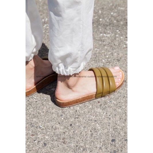 Flatsandal Puffy Size Besar Flatsandal Big Size Sandal Teplek Ukuran Besar Size 41 42 43 44 45 46