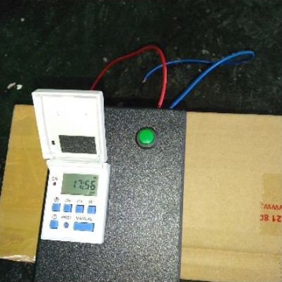 Otomatis Buka Tutup Pintu Walet Tenaga Aki