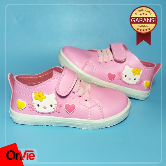 Sepatu Kets Anak Sekolah Hitam Putih Pink Motif Hello Kitty | Sepatu Vtali