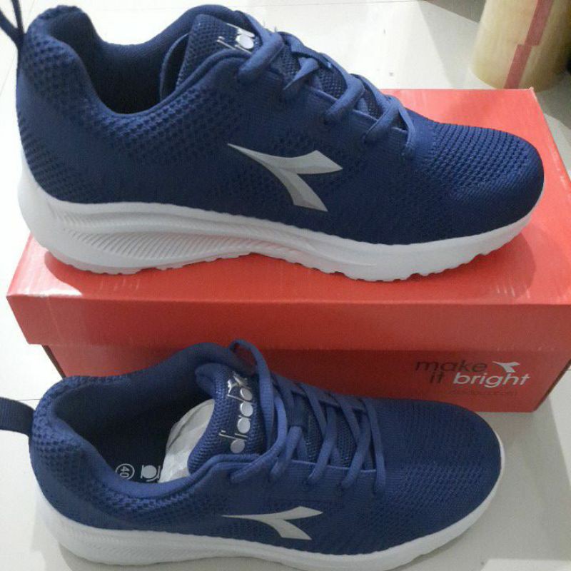 sepatu Diadora Joule navy size 39 40