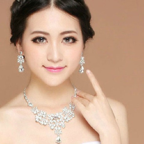 [PRODUK TERLARIS] NECKLACE ANTING PESTA SET KALUNG AKSESORIS WEDDING SILVER KAP013