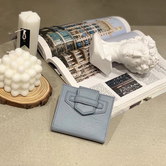 WW-12BL BLUE WITHA GENUINE LEATHER MINIMALIST LUXURY DESIGN