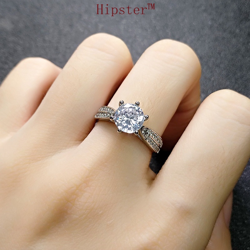 Hot Sale Fashion Elegant Graceful Inlaid Moissanite White Gold Ring